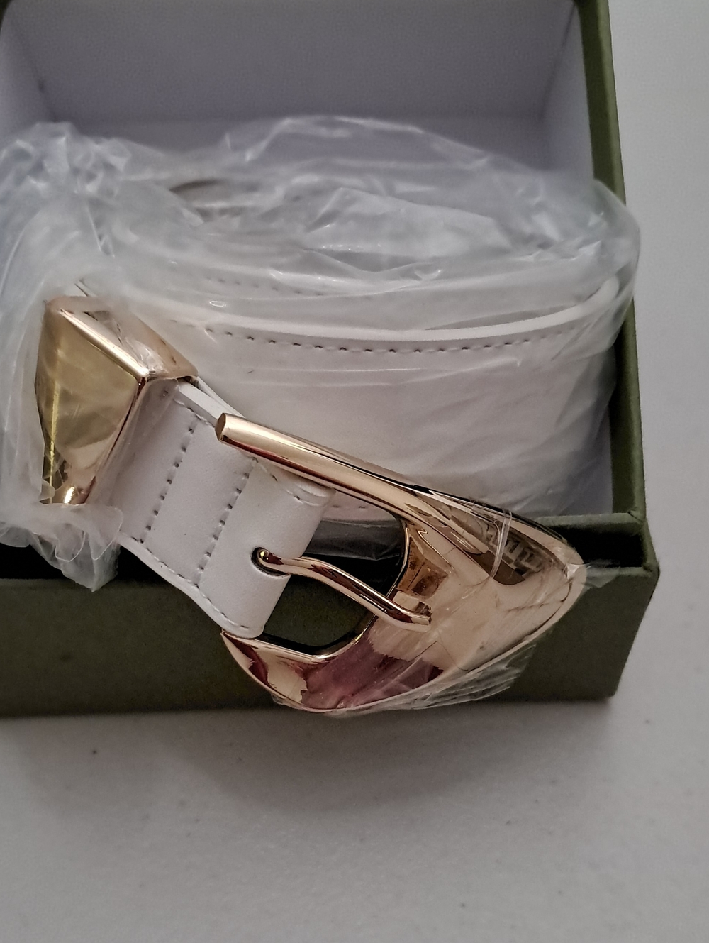 White Leather Belt with Sculpted Gold Buckle